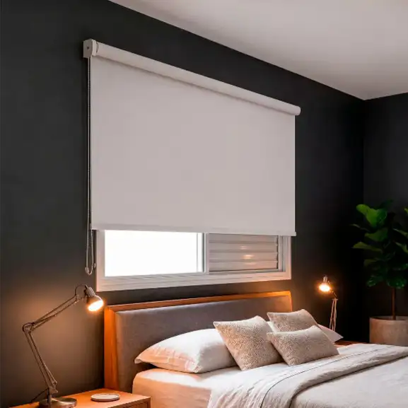 Cortina Persiana Rolô Blackout Pinpoint Branca